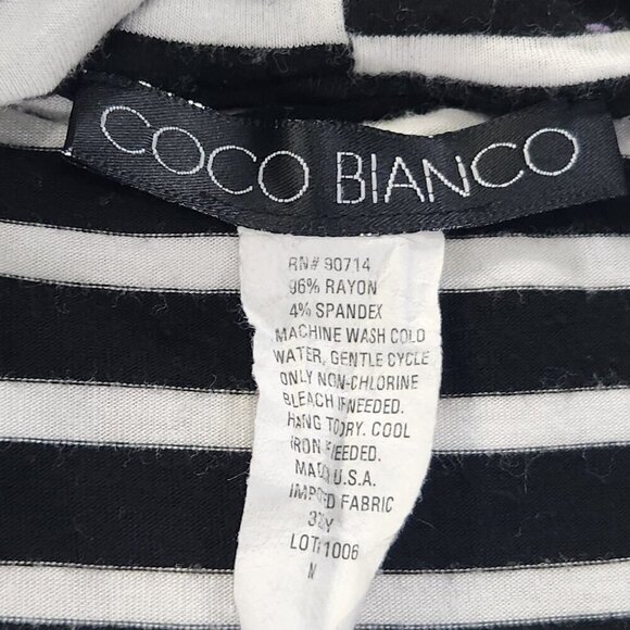 Coco Blanco Striped Blouse Medium
Lot I - Picture 3 of 6